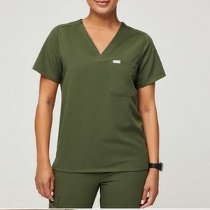 ISO‼️ olive green woman srubs size M